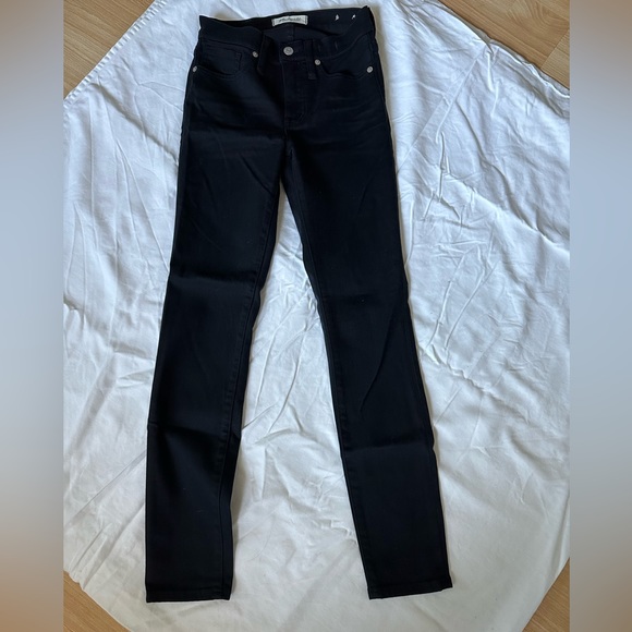 Madewell High Rise Jeans in Lunar Wash - Picture 2 of 6
